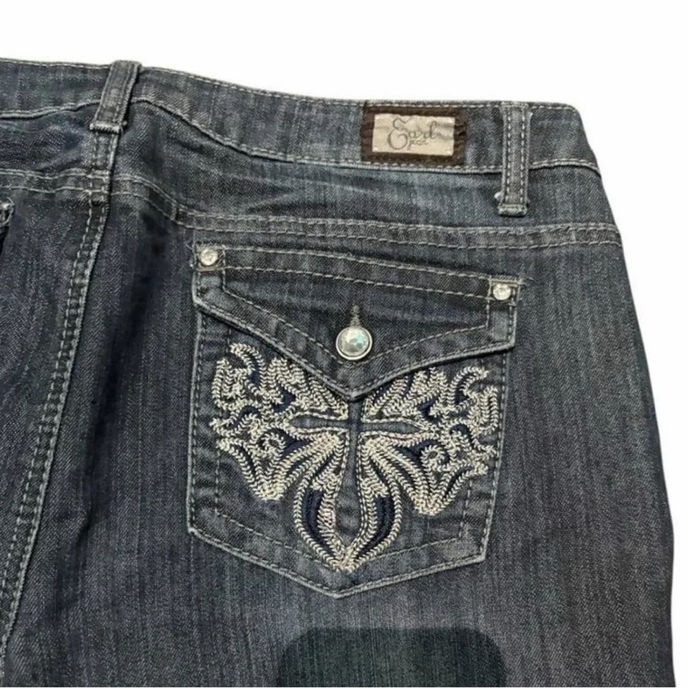 Embroidered Jeans - Picture 5 of 6